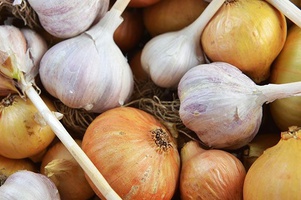 Лук-севок и чеснок